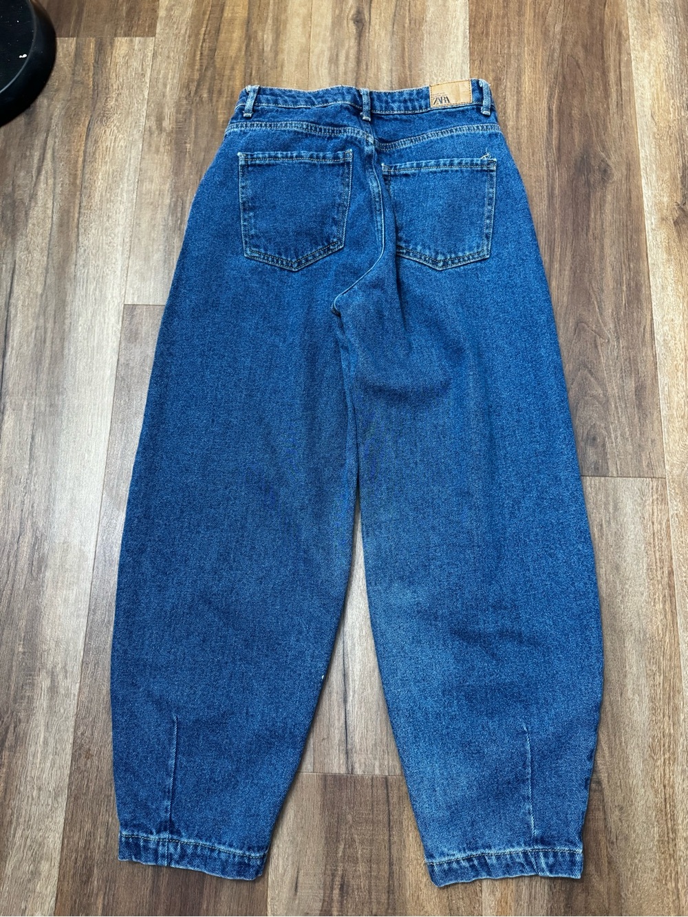 Zara- High-Rise Balloon Jeans - Blue - Picture 3 of 10